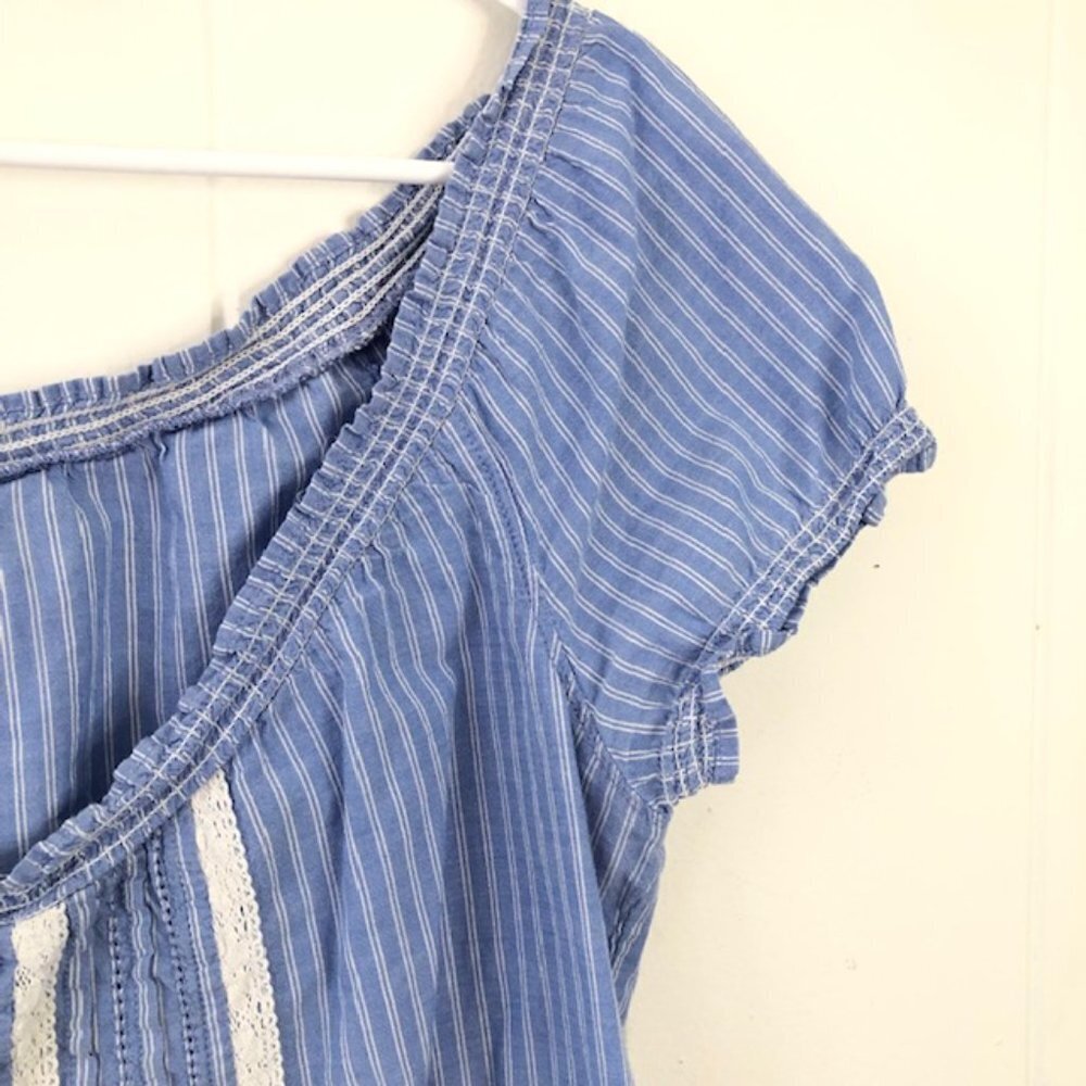 Hollister Blue & White Blouse with Lace Detail and Elastic Neckline Large - Picture 5 of 9